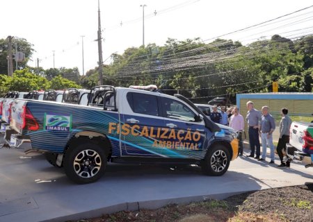 Imasul recebe mais 11 caminhonetes e 2 tratores para reforçar fiscalização e equipar unidades de conservação