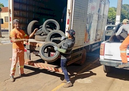 Batayporã recolhe mais de 2,5 toneladas de pneus em ação ambiental da Sademat