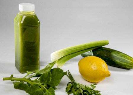 Pesquisas mostram que dietas detox têm mais riscos do que benefícios
