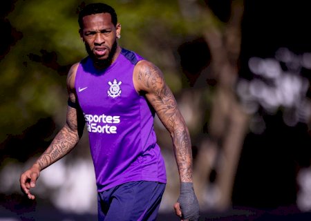 José Martínez quebra silêncio e comenta ausência no Corinthians em texto em rede social