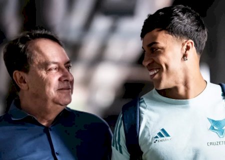 Diretoria cruzeirense avalia a possibilidade de acionar o Flamengo na Fifa por suposto assédio
