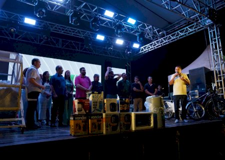 Show de Prêmios ACEB 2025 é encerrado com grande festa e premiação histórica em Batayporã