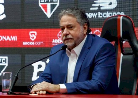 Conselho do São Paulo aprova impeachment e afasta Julio Casares da presidência