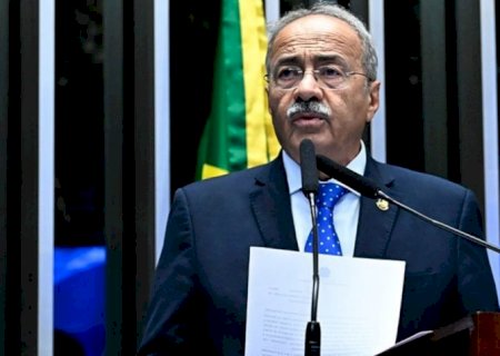 Dino arquiva investigação contra senador do dinheiro na cueca