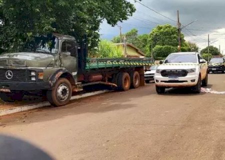 Tragédia: Menina de 2 anos morre atropelada enquanto brincava em frente de casa
