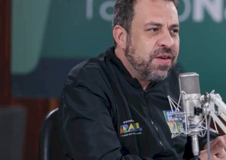 Acabar com a escala 6x1 é prioridade do governo, afirma Boulos