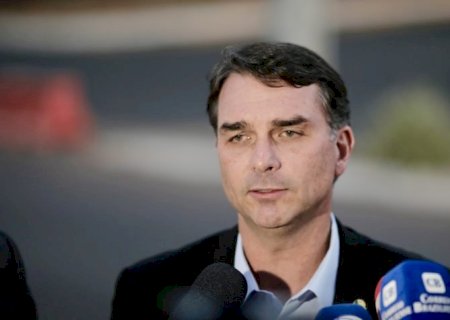 Justiça mantém post de Flávio que chama PT de “partido dos traficantes'