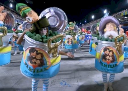 Zema critica ala de desfile pró-Lula: “Família não é fantasia”