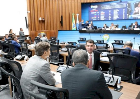 Ordem do Dia: Parlamentares aprovam PL contra racismo e moção de pesar por Antônio Braga