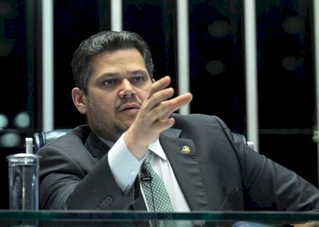 Alcolumbre atua nos bastidores do STF para tentar derrubar prorrogação da CPMI do INSS