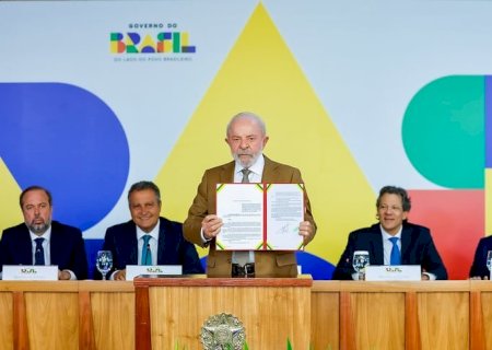 Lula zera PIS e Cofins sobre o diesel: ‘Culpa da irresponsabilidade da guerra’