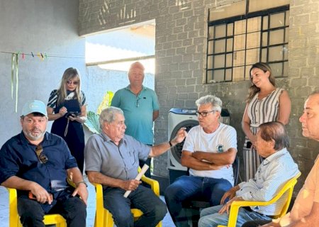 André Puccinelli, Carlos Bernardes participam de reunião com pescadores em Nova Andradina