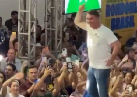 ‘Funk do 01’, dancinha e ‘todes’: Flávio tenta suavizar imagem e conquistar jovens