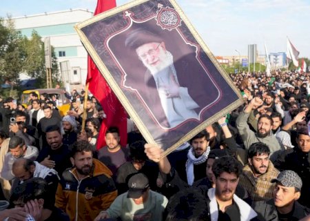 Com morte de Khamenei, Irã forma conselho de governo com aiatolá Arafi