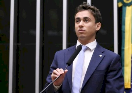 Nikolas chama Moraes de “psicopata” após internação de Bolsonaro