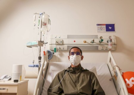 Jovem com doença rara faz vestibular no hospital e passa em medicina em três universidades públicas