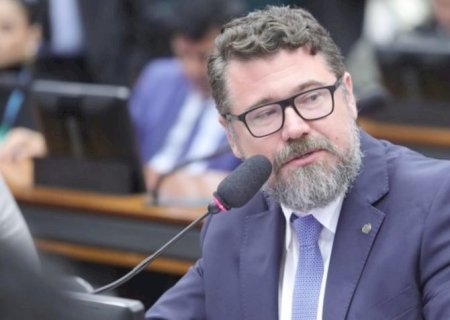 Bolsonaro diz que escolherá nomes ao Senado e indica apoio a Pollon