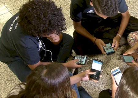 Participação de famílias é desafio do ECA Digital, dizem especialistas