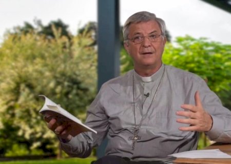 Bispo anuncia planos de ordenar padres casados