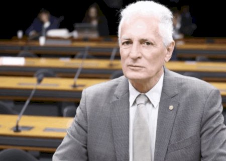 Petista Rogério Correia ironiza internação de Bolsonaro
