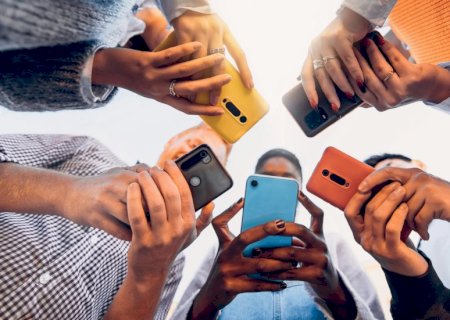 ‘Vício’ em telas? Centros médicos já tratam a dependência digital no Brasil