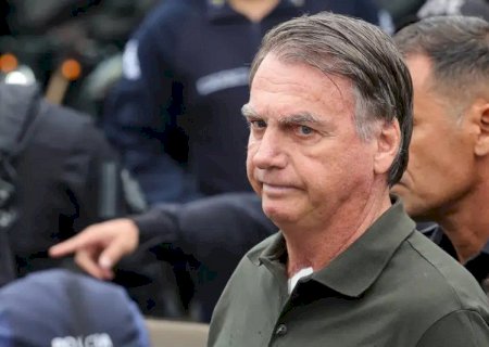 Aliados de Bolsonaro pressionam STF por prisão domiciliar após diagnóstico de pneumonia