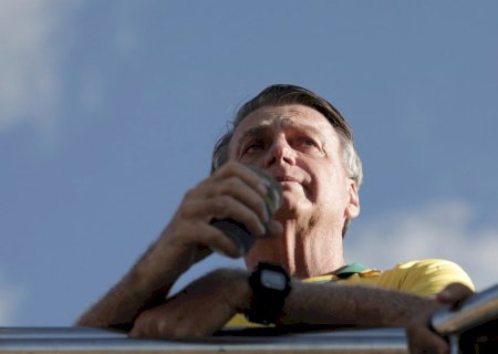 Bolsonaro tem melhora clínica, mas segue na UTI sem previsão de alta