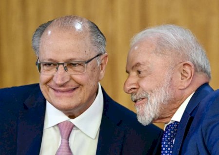 'Vaga de vice está aberta para ele', diz Lula sobre Alckmin