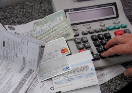59% dos brasileiros dizem que salário é insuficiente para pagar despesas