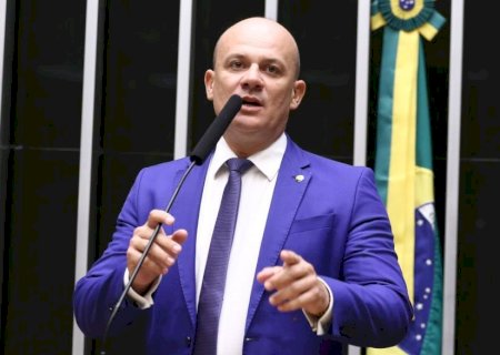 Líder da oposição conclama senadores a barrar Messias em sabatina para o STF