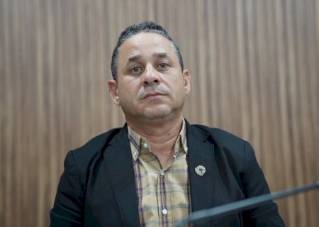 Vereador Marcos Sãovesso solicitam divulgação do cronograma de plantões das farmácias em Batayporã