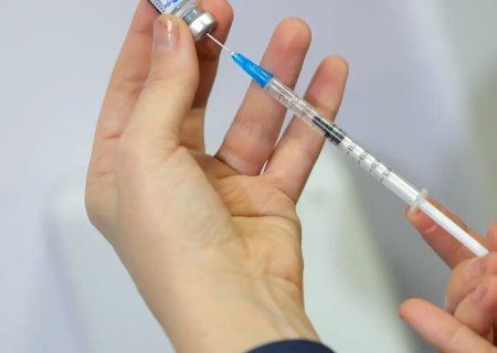 Vacina da gripe não aumenta risco da doença, alerta ministério