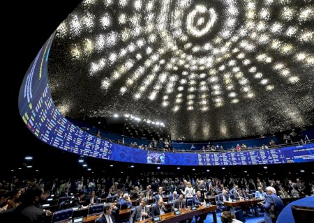 Governo decidiu amplificar a crise da derrota histórica de Lula