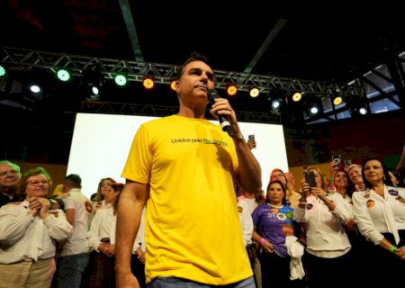 Flávio diz que não apenas Bolsonaro, mas todos ‘perseguidos’ subirão rampa do Planalto