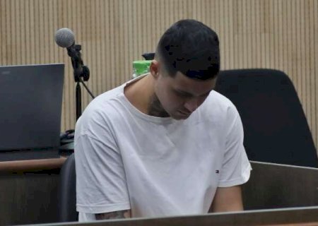 Réu que matou adolescentes por engano é condenado a 44 anos