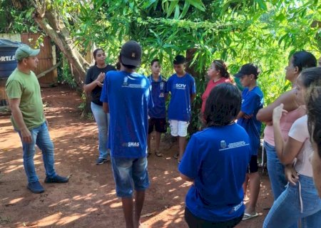 Arboriza Via avança em Batayporã e alunos aprendem manejo de mudas