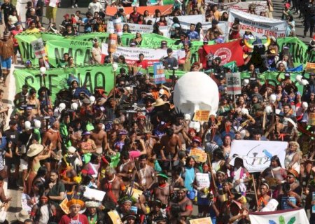 Mobilização indígena em Brasília cobra Lula, critica Congresso e expõe impasse nas demarcações
