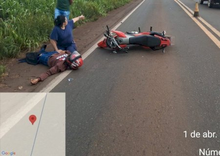 Acidente entre carro motocicleta deixa homem ferido na MS-134, em Nova Andradina