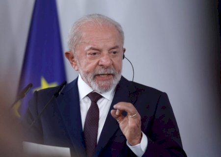 ‘Tenho muita preocupação no Brasil para me preocupar com a Venezuela’, diz Lula na Espanha