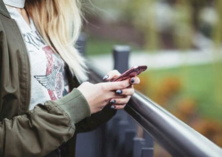 Como as redes sociais estão levando jovens a desafios perigosos e padrões extremos