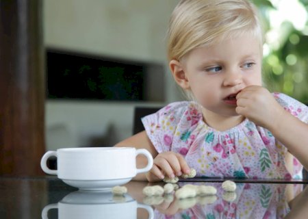 Entenda por que crianças não devem fazer dieta