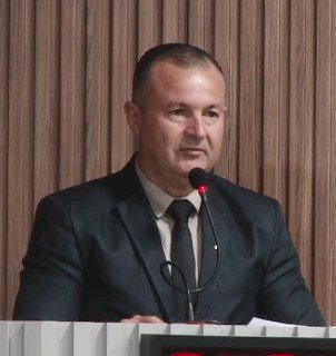 Vereador Lorinho apresenta indicações voltadas à melhoria do Estádio Municipal e manutenção de espaço da Saúde