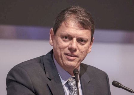 Tarcísio diz que áudio entre Flávio e Vorcaro não prejudica candidatura  - SBT News