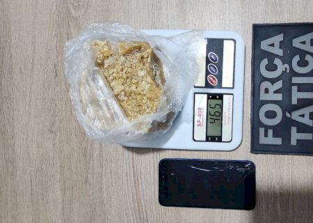 Polícia Militar apreende 465 gramas de crak no centro comercial em Angélica