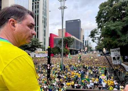 Datafolha: 88% dos eleitores de Flávio querem senador na disputa presidencial