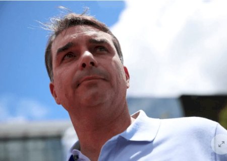 Plano de Flávio Bolsonaro prevê endurecimento penal e ofensiva contra facções