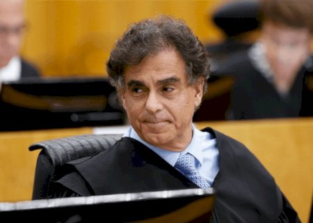 Presidente do TST se explica sobre fala de 'ministros azuis e vermelhos'