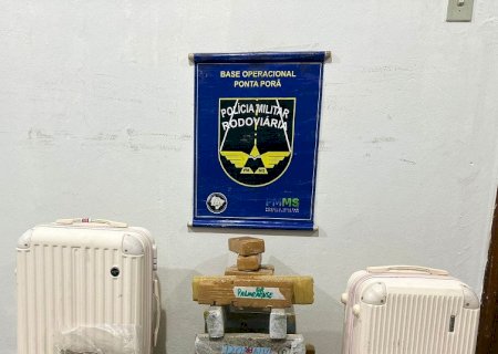 Passageira de Santa Catarina é presa na fronteira com malas "recheadas" de drogas