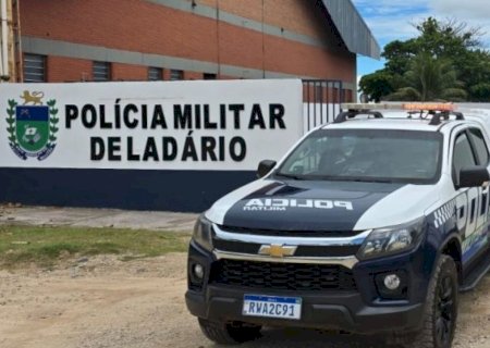 Mulher é atacada com garrafa quebrada e suspeito acaba preso após tentativa de fuga