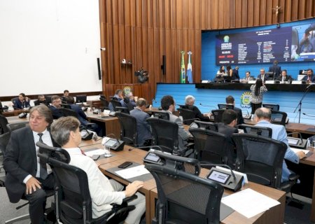 Três projetos estão previstos para a sessão ordinária desta terça-feira